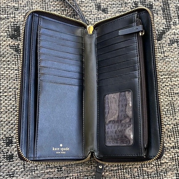 Rare Kate Spade Wristlet - Picture 6 of 9